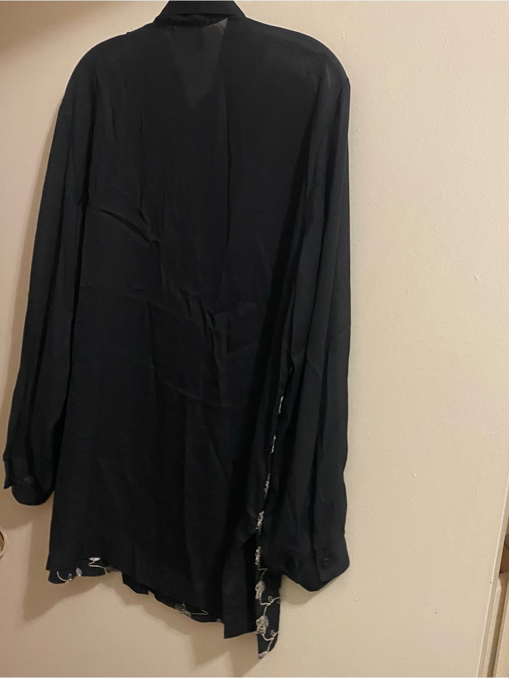 Vintage Next Era Womens L Large Blouse Button Up Black Embroidered White Floral - Picture 10 of 10
